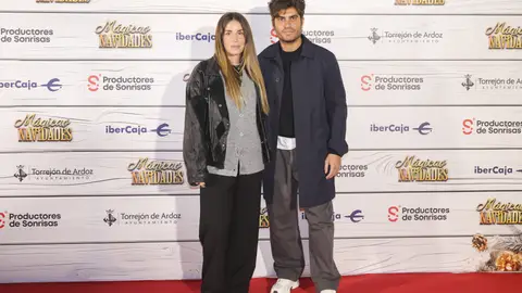 Marta Castro y su pareja Rodri en la inauguración de las Navidades Mágicas de Torrejón de Ardoz Marta Castro y su pareja Rodri en la inauguración de las Navidades Mágicas de Torrejón de Ardoz