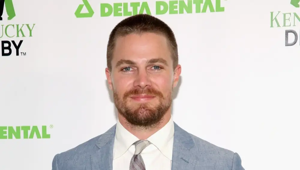 Stephen Amell Stephen Amell