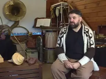 Abraham Cupeiro, el músico gallego que participó en la banda sonora de Gladiator II: "La música es la única máquina del tiempo" Abraham Cupeiro, el músico gallego que participó en la banda sonora de Gladiator II: "La música es la única máquina del tiempo"