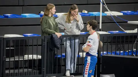 La regañina de Johanna Zott a Pablo Urdangarin en su último partido La regañina de Johanna Zott a Pablo Urdangarin en su último partido