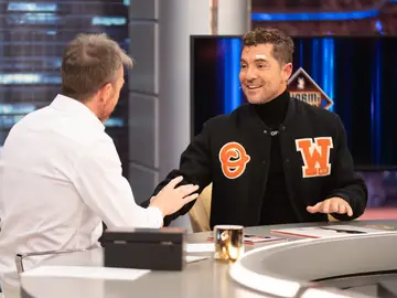 David Bisbal explica su percance con el pantalón: "¿Qué me pasa con las roturas?" David Bisbal explica su percance con el pantalón: "¿Qué me pasa con las roturas?"