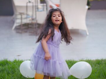 &iexcl;Sorpresa! as&iacute; ha sido el peque&ntilde;o papel de la hija de Simge Sel&ccedil;uk, Nebahat en Hermanos, en la ficci&oacute;n turca 