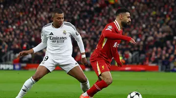 Mbappé persiguiendo a Salah en Liverpool Mbappé persiguiendo a Salah en Liverpool