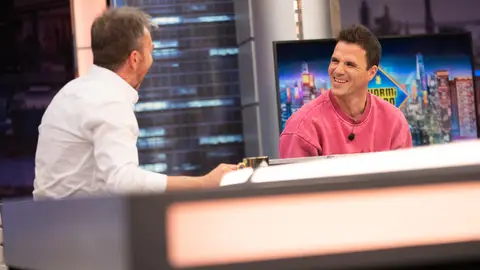 "Ahora mismo estoy como un rayo": Dani Martín explica cómo ha vivido su cambio físico en El Hormiguero "Ahora mismo estoy como un rayo": Dani Martín explica cómo ha vivido su cambio físico en El Hormiguero
