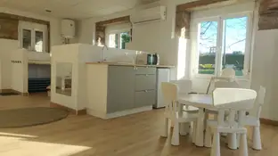 Alejandra, educadora: "Las casas nido permiten fijar población en el rural gallego" Alejandra, educadora: "Las casas nido permiten fijar población en el rural gallego"