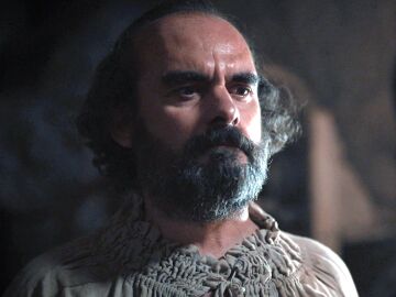 Sancho descubre que Telmo est&aacute; escondido en la tahona: &ldquo;&iquest;Quieres arruinar nuestras vidas, hereje?&rdquo;