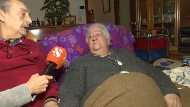Jesús y Josefina llevan un mes sin poder salir a la calle por la DANA: 