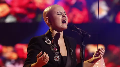 Gara llena de luz el plató de La Voz con su increíble actuación y sorprende a su nuevo coach Gara llena de luz el plató de La Voz con su increíble actuación y sorprende a su nuevo coach