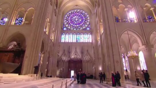 Primeras im&aacute;genes de La Catedral de Notre Dame de Par&iacute;s que 5 a&ntilde;os despu&eacute;s resurge de sus cenizas y reabrir&aacute; al p&uacute;blico el 7 de diciembre