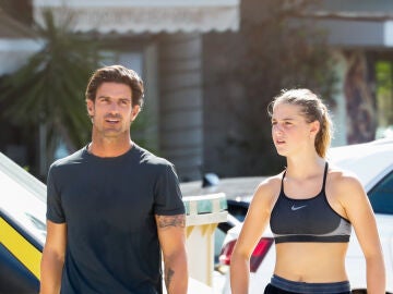 Aitor Ocio con su hija Naia en 2021