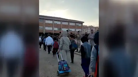 Niños al colegio Benetúser Niños al colegio Benetúser