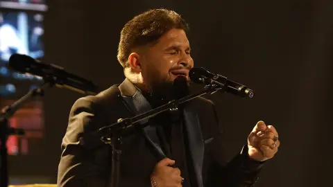 ¡Puro arte flamenco! Salvador marca su esencia en La Voz con ‘No me lo creo’ ¡Puro arte flamenco! Salvador marca su esencia en La Voz con ‘No me lo creo’