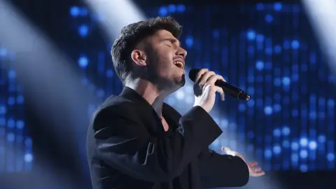 Erwin se luce en La Voz con este temazo de Withney Houston Erwin se luce en La Voz con este temazo de Withney Houston