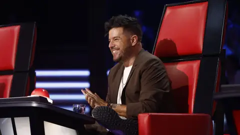 Ataque de risa en pleno directo cuando Pablo López confiesa cómo fue su primer beso... ¡con Laura Pausini! Ataque de risa en pleno directo cuando Pablo López confiesa cómo fue su primer beso... ¡con Laura Pausini!