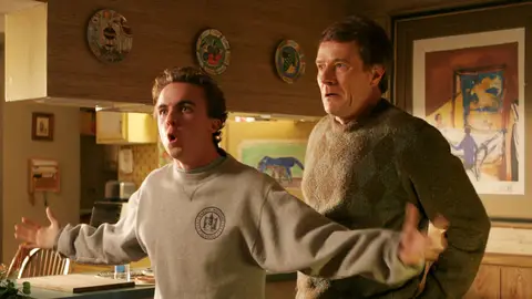 Frankie Muniz y Bryan Cranston en Malcolm Frankie Muniz y Bryan Cranston en Malcolm