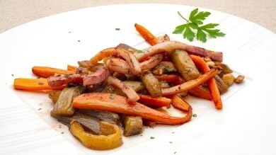 Arguiñano, sorprendido con la receta de zanahorias y berenjenas caramelizadas con mantequilla avellana: 
