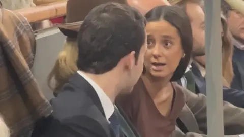 Victoria Federica, Froilán y la infanta Elena en la corrida benéfica Madrid Torea por Valencia Victoria Federica, Froilán y la infanta Elena en la corrida benéfica Madrid Torea por Valencia