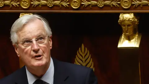 El Primer Ministro francés Michel Barnie El Primer Ministro francés Michel Barnie