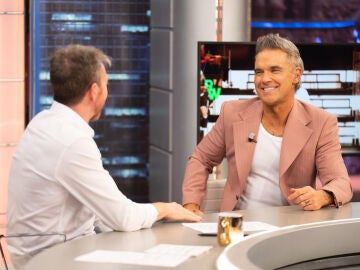 Disfruta de la entrevista completa a Robbie Williams en El Hormiguero