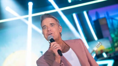 ¡Espectacular! Robbie Williams canta su última canción en El Hormiguero
