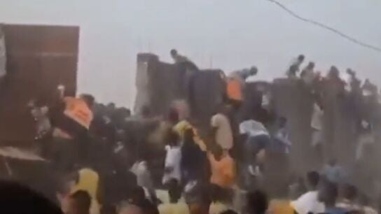 Im&aacute;genes de los enfrentamientos tras un partido en Guinea
