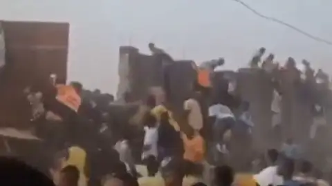 Imágenes de los enfrentamientos tras un partido en Guinea Imágenes de los enfrentamientos tras un partido en Guinea
