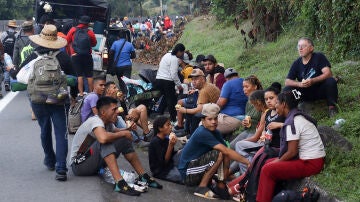 Una caravana migrante sale del sur de México.