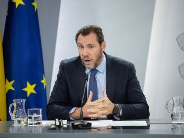 El ministro de Transportes y Movilidad Sostenible, Óscar Puente, durante la rueda de prensa posterior al Consejo de Ministros