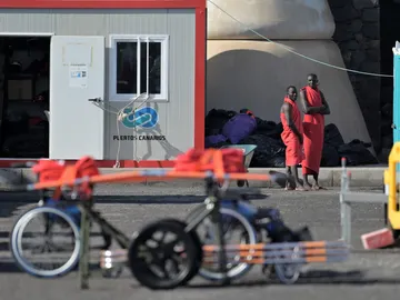 Llega un cayuco con 121 migrantes a El Hierro Llega un cayuco con 121 migrantes a El Hierro
