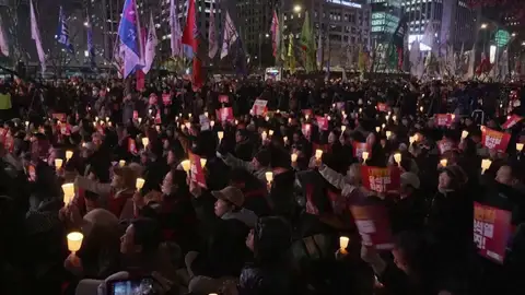 Protestas en Corea del Sur exigiendo la dimisión del presidente Protestas en Corea del Sur exigiendo la dimisión del presidente
