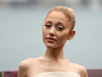 Ariana Grande promocionando Wicked Ariana Grande promocionando Wicked