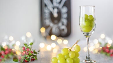 ¿Por qué comemos 12 uvas? Este es el origen de una de las tradiciones más famosas de nuestro país