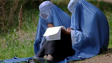 Mujeres de Afganistán con burka 