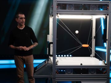 &iexcl;Un robot capaz de hacer malabares! El experimento que ha dejado at&oacute;nito a Aaron Taylor-Johnson