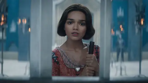 Rachel Zegler en Blancanieves Rachel Zegler en Blancanieves