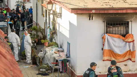 Una mujer y su hija han fallecido en un incendio en Sevilla Una mujer y su hija han fallecido en un incendio en Sevilla