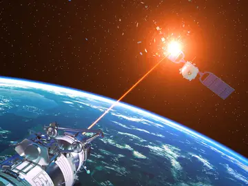 Cañón láser incapacita al satélite enemigo en el espacio Cañón láser incapacita al satélite enemigo en el espacio