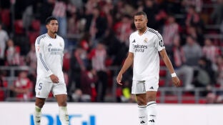 Bellingham y Mbapp&eacute; durante el Athletic - Real Madrid de la jornada 19
