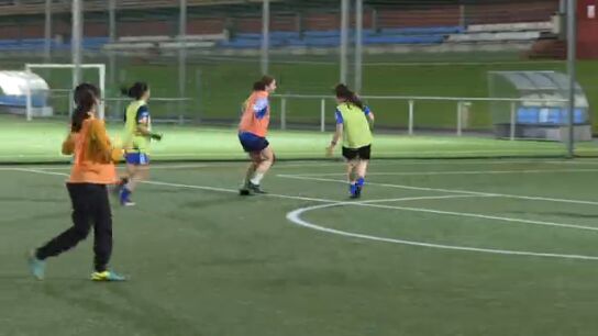 F&uacute;tbol ga&eacute;lico, el deporte irland&eacute;s que triunfa en Galicia: "Hay selecci&oacute;n gallega pero no espa&ntilde;ola"