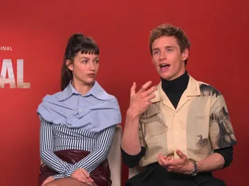 Úsula Corberó y Eddie Redmayne Úsula Corberó y Eddie Redmayne