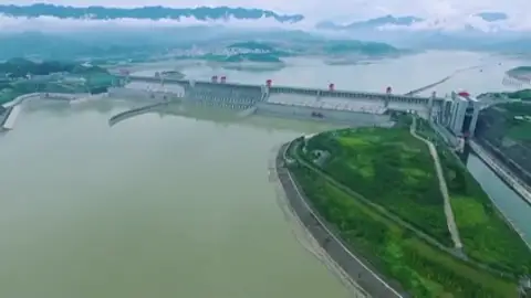 China empieza la construcción de la presa de Las Tres Gargantas Efemérides de hoy 14 de diciembre de 2024: China empieza la construcción de la presa de Las Tres Gargantas