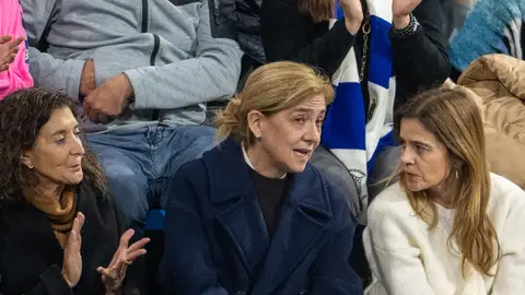 La infanta Cristina, una espectadora más en el partido de su hijo Pablo La infanta Cristina, una espectadora más en el partido de su hijo Pablo