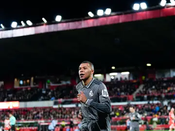 Mbappé tras marcar un gol al Girona Mbappé tras marcar un gol al Girona