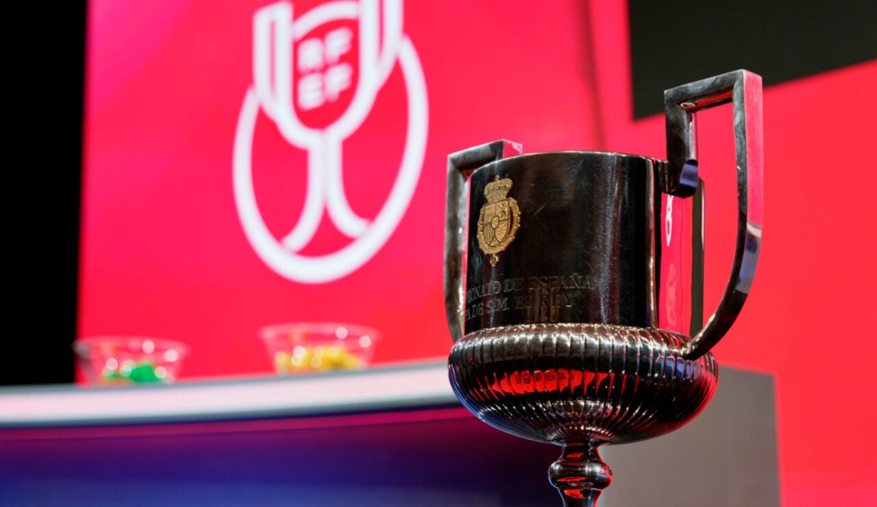 El trofeo de la Copa del Rey en un sorteo