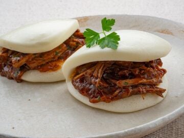 Receta de cerdo agridulce con pan bao, de Joseba Argui&ntilde;ano