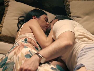 En el pr&oacute;ximo cap&iacute;tulo de Sue&ntilde;os de libertad: Mar&iacute;a y Andr&eacute;s pasan la noche juntos 