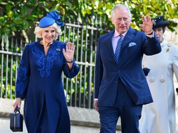 Carlos III y Camila