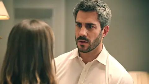 Andrés intenta acercarse a Begoña, pero ella tiene claro que lo mejor es seguir lejos de él: “Solo protejo a mi hija” Andrés intenta acercarse a Begoña, pero ella tiene claro que lo mejor es seguir lejos de él: “Solo protejo a mi hija”