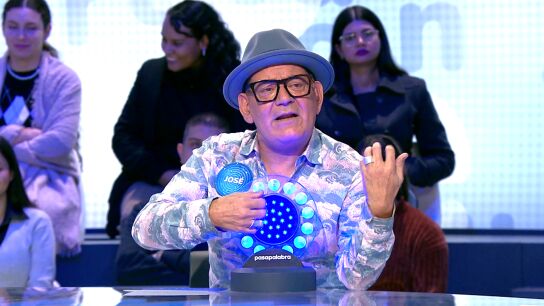 La reacci&oacute;n de Roberto Leal al convertirse en el estribillo de la canci&oacute;n de Jos&eacute; Corbacho
