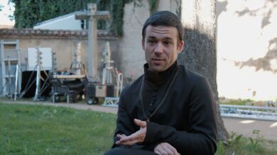 ¿Cómo actuará Gonzalo tras pillar a Gabriela y a Marie Anne besándose? Ignacio Montes nos lo adelanta